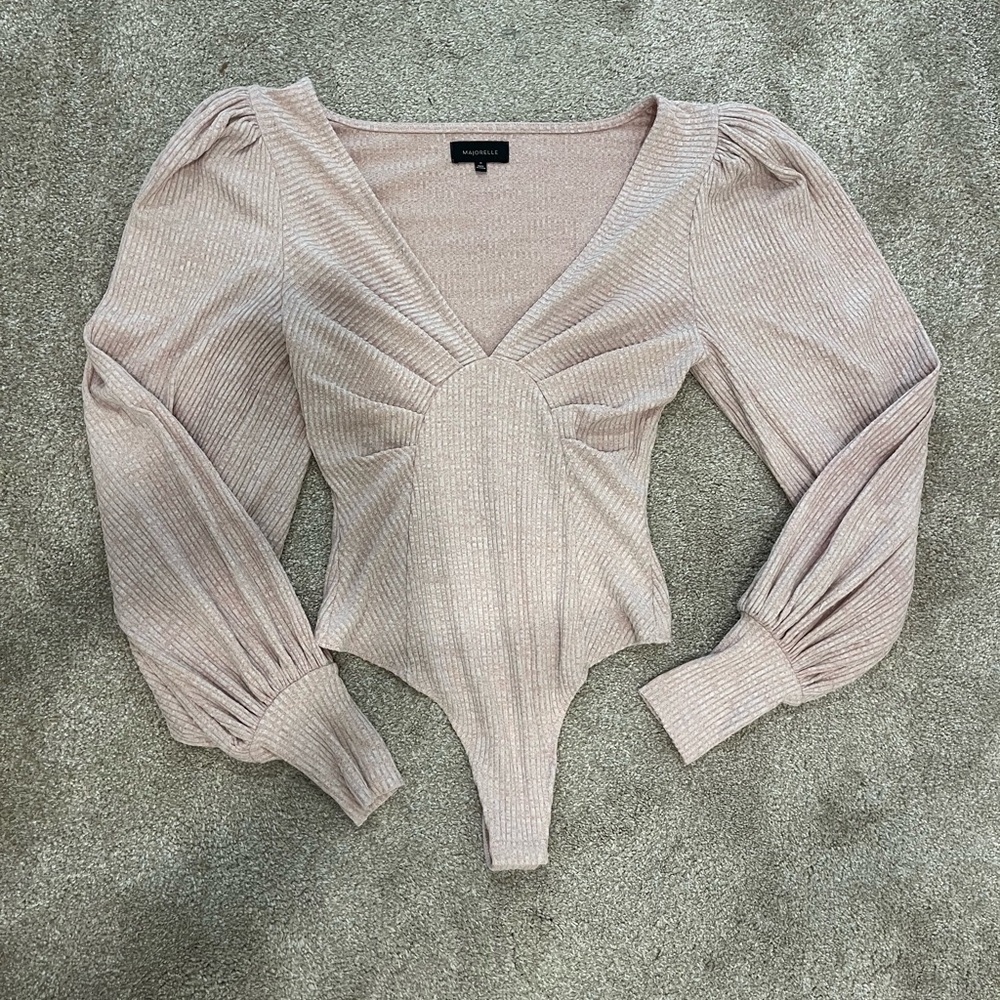 MAJORELLE V-Neck Ribbed Bodysuit - Light Pink